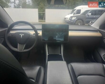 Тесла Модель 3 2020 у Белой Церкве на Automoto.ua Червоний Тесла Модель 3, об'ємом двигуна 0 л та пробігом 101 тис. км за 22000 $, фото 12 на Automoto.ua