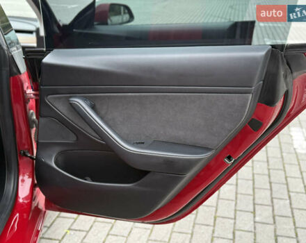 Красный Тесла Модель 3, объемом двигателя 0 л и пробегом 85 тыс. км за 22999 $, фото 26 на Automoto.ua