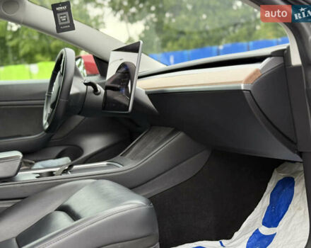 Красный Тесла Модель 3, объемом двигателя 0 л и пробегом 85 тыс. км за 22999 $, фото 3 на Automoto.ua