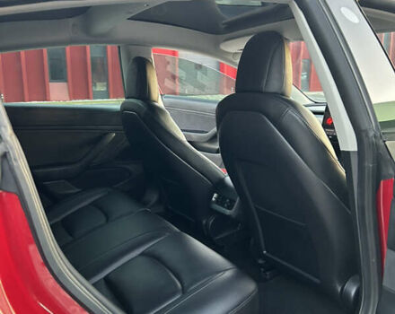 Тесла Модель 3 2020 в Львове на Automoto.ua Красный Тесла Модель 3, объемом двигателя 0 л и пробегом 80 тыс. км за 22000 $, фото 16 на Automoto.ua