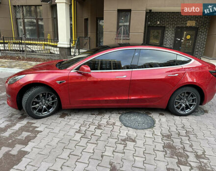 Красный Тесла Модель 3, объемом двигателя 0 л и пробегом 102 тыс. км за 19100 $, фото 3 на Automoto.ua