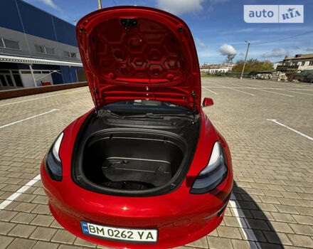 Красный Тесла Модель 3, объемом двигателя 0 л и пробегом 80 тыс. км за 22500 $, фото 5 на Automoto.ua