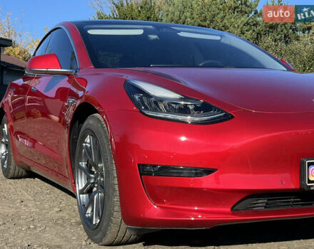 Тесла Модель 3 2020 у Луцьку на Automoto.ua Червоний Тесла Модель 3, об'ємом двигуна 0 л та пробігом 120 тис. км за 18500 $, фото 9 на Automoto.ua