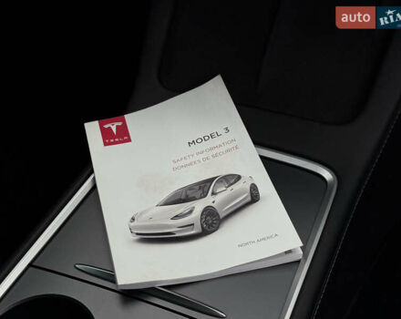 Тесла Модель 3 2021 в Дрогобыче на Automoto.ua Красный Тесла Модель 3, объемом двигателя 0 л и пробегом 145 тыс. км за 19599 $, фото 79 на Automoto.ua