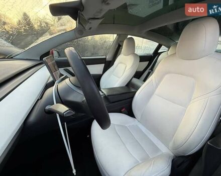 Красный Тесла Модель 3, объемом двигателя 0 л и пробегом 187 тыс. км за 13600 $, фото 16 на Automoto.ua