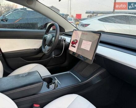 Красный Тесла Модель 3, объемом двигателя 0 л и пробегом 187 тыс. км за 13600 $, фото 13 на Automoto.ua