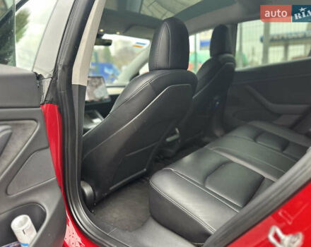 Тесла Модель 3 2021 у Черкасах на Automoto.ua Червоний Тесла Модель 3, об'ємом двигуна 0 л та пробігом 57 тис. км за 20200 $, фото 8 на Automoto.ua