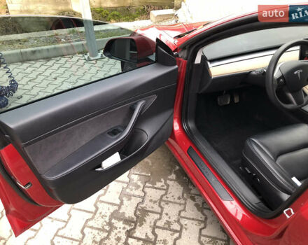 Красный Тесла Модель 3, объемом двигателя 0 л и пробегом 85 тыс. км за 17300 $, фото 9 на Automoto.ua