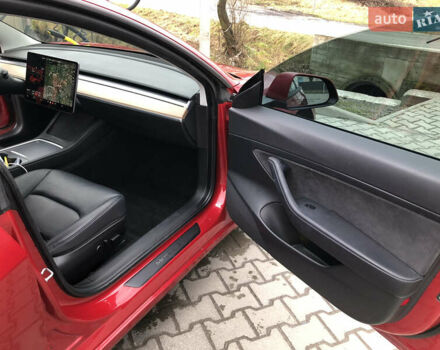 Красный Тесла Модель 3, объемом двигателя 0 л и пробегом 85 тыс. км за 17300 $, фото 4 на Automoto.ua