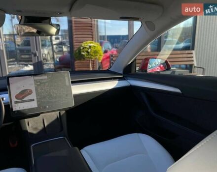 Красный Тесла Модель 3, объемом двигателя 0 л и пробегом 147 тыс. км за 18900 $, фото 6 на Automoto.ua