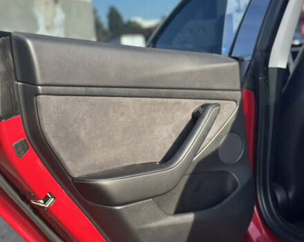 Красный Тесла Модель 3, объемом двигателя 0 л и пробегом 86 тыс. км за 21900 $, фото 17 на Automoto.ua