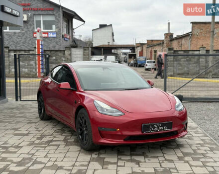 Красный Тесла Модель 3, объемом двигателя 0 л и пробегом 43 тыс. км за 19888 $, фото 4 на Automoto.ua