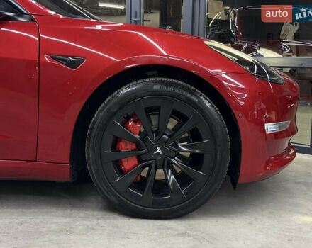 Червоний Тесла Модель 3, об'ємом двигуна 0 л та пробігом 43 тис. км за 22900 $, фото 4 на Automoto.ua