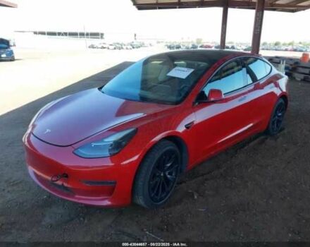Красный Тесла Модель 3, объемом двигателя 0 л и пробегом 45 тыс. км за 14800 $, фото 5 на Automoto.ua