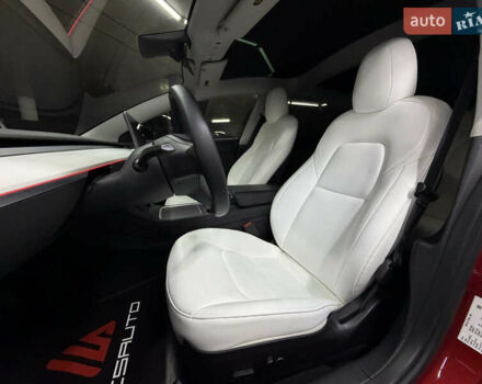 Червоний Тесла Модель 3, об'ємом двигуна 0 л та пробігом 43 тис. км за 22900 $, фото 17 на Automoto.ua