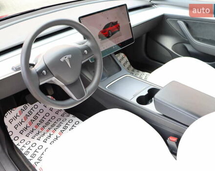 Тесла Модель 3 2022 у Львові на Automoto.ua Червоний Тесла Модель 3, об'ємом двигуна 0 л та пробігом 31 тис. км за 26900 $, фото 15 на Automoto.ua