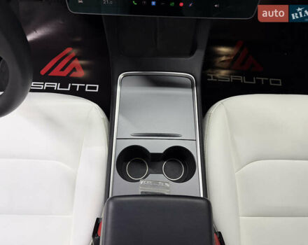 Червоний Тесла Модель 3, об'ємом двигуна 0 л та пробігом 43 тис. км за 22900 $, фото 25 на Automoto.ua