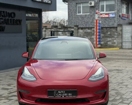 Красный Тесла Модель 3, объемом двигателя 0 л и пробегом 43 тыс. км за 19888 $, фото 3 на Automoto.ua