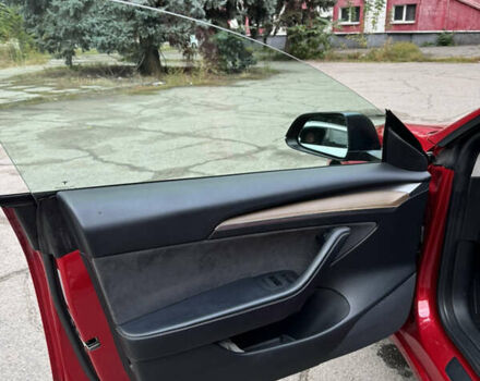 Тесла Модель 3 2022 в Днепре (Днепропетровске) на Automoto.ua Красный Тесла Модель 3, объемом двигателя 0 л и пробегом 131 тыс. км за 19500 $, фото 11 на Automoto.ua