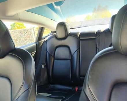 Красный Тесла Модель 3, объемом двигателя 0 л и пробегом 156 тыс. км за 19000 $, фото 28 на Automoto.ua