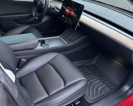 Красный Тесла Модель 3, объемом двигателя 0 л и пробегом 29 тыс. км за 23000 $, фото 8 на Automoto.ua