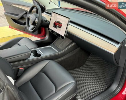 Красный Тесла Модель 3, объемом двигателя 0 л и пробегом 172 тыс. км за 17000 $, фото 10 на Automoto.ua