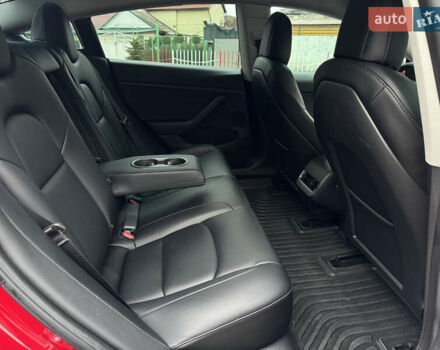 Червоний Тесла Модель 3, об'ємом двигуна 0 л та пробігом 30 тис. км за 23900 $, фото 17 на Automoto.ua