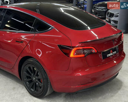 Червоний Тесла Модель 3, об'ємом двигуна 0 л та пробігом 43 тис. км за 22900 $, фото 11 на Automoto.ua