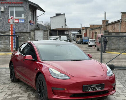 Красный Тесла Модель 3, объемом двигателя 0 л и пробегом 43 тыс. км за 19888 $, фото 5 на Automoto.ua