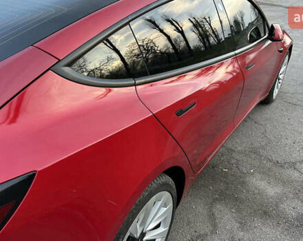 Красный Тесла Модель 3, объемом двигателя 0 л и пробегом 177 тыс. км за 16000 $, фото 5 на Automoto.ua