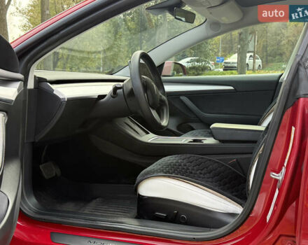 Червоний Тесла Модель 3, об'ємом двигуна 0 л та пробігом 108 тис. км за 19800 $, фото 8 на Automoto.ua