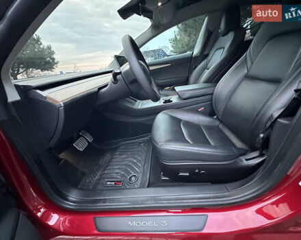 Красный Тесла Модель 3, объемом двигателя 0 л и пробегом 29 тыс. км за 23000 $, фото 9 на Automoto.ua
