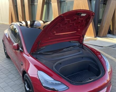 Тесла Модель 3 2022 у Луцьку на Automoto.ua Червоний Тесла Модель 3, об'ємом двигуна 0 л та пробігом 114 тис. км за 15350 $, фото 7 на Automoto.ua