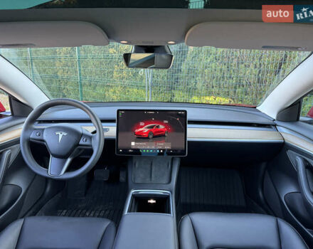 Красный Тесла Модель 3, объемом двигателя 0 л и пробегом 45 тыс. км за 19999 $, фото 31 на Automoto.ua