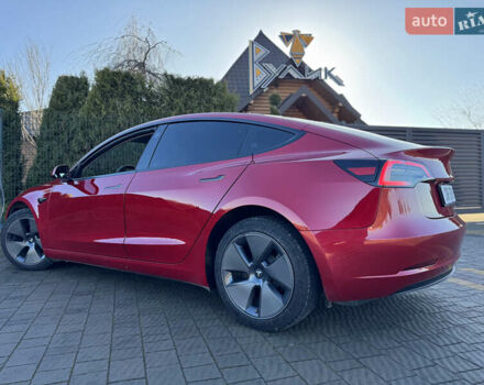 Красный Тесла Модель 3, объемом двигателя 0 л и пробегом 45 тыс. км за 19999 $, фото 5 на Automoto.ua
