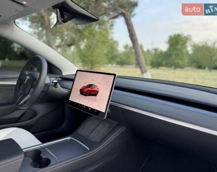 Красный Тесла Модель 3, объемом двигателя 0 л и пробегом 35 тыс. км за 23999 $, фото 25 на Automoto.ua