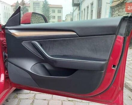 Червоний Тесла Модель 3, об'ємом двигуна 0 л та пробігом 247 тис. км за 16500 $, фото 15 на Automoto.ua