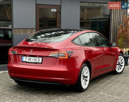 Красный Тесла Модель 3, объемом двигателя 0 л и пробегом 11 тыс. км за 25900 $, фото 3 на Automoto.ua