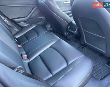 Красный Тесла Модель 3, объемом двигателя 0 л и пробегом 45 тыс. км за 19999 $, фото 35 на Automoto.ua