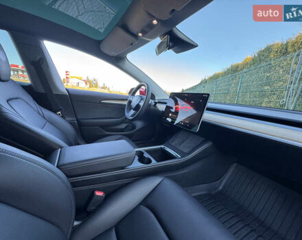 Красный Тесла Модель 3, объемом двигателя 0 л и пробегом 45 тыс. км за 19999 $, фото 27 на Automoto.ua