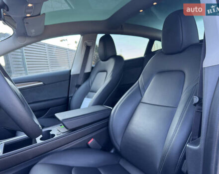 Красный Тесла Модель 3, объемом двигателя 0 л и пробегом 45 тыс. км за 19999 $, фото 45 на Automoto.ua