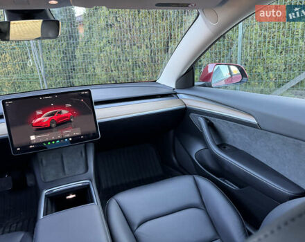 Красный Тесла Модель 3, объемом двигателя 0 л и пробегом 45 тыс. км за 19999 $, фото 33 на Automoto.ua