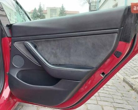 Червоний Тесла Модель 3, об'ємом двигуна 0 л та пробігом 247 тис. км за 16500 $, фото 16 на Automoto.ua