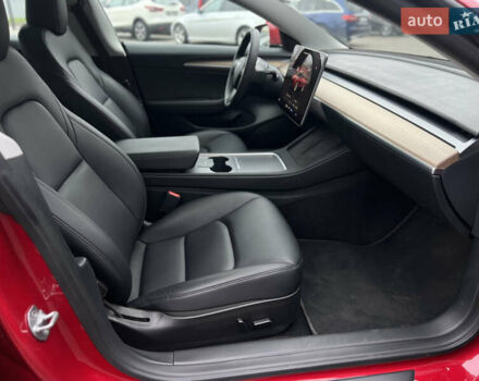 Красный Тесла Модель 3, объемом двигателя 0 л и пробегом 11 тыс. км за 25900 $, фото 26 на Automoto.ua