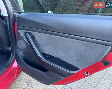 Красный Тесла Модель 3, объемом двигателя 0 л и пробегом 45 тыс. км за 19999 $, фото 37 на Automoto.ua