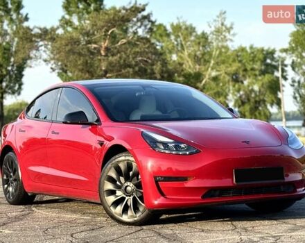 Красный Тесла Модель 3, объемом двигателя 0 л и пробегом 42 тыс. км за 21500 $, фото 3 на Automoto.ua