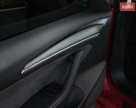 Красный Тесла Модель 3, объемом двигателя 0 л и пробегом 42 тыс. км за 21500 $, фото 26 на Automoto.ua