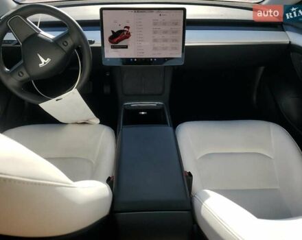 Красный Тесла Модель 3, объемом двигателя 0 л и пробегом 45 тыс. км за 12000 $, фото 8 на Automoto.ua