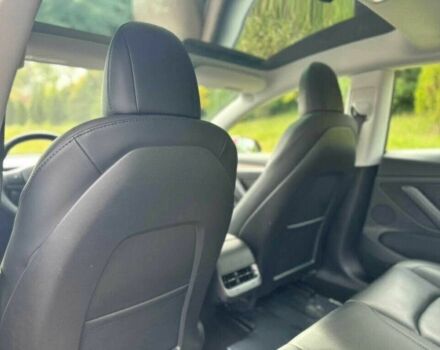 Красный Тесла Модель 3, объемом двигателя 0 л и пробегом 23 тыс. км за 10000 $, фото 9 на Automoto.ua