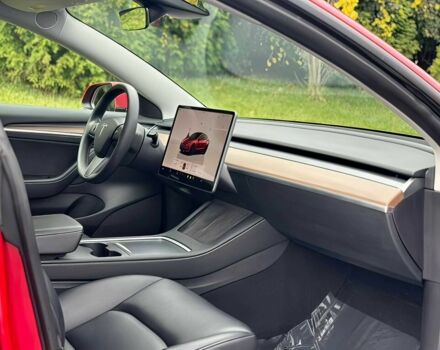 Красный Тесла Модель 3, объемом двигателя 0 л и пробегом 18 тыс. км за 11800 $, фото 10 на Automoto.ua